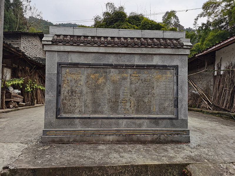石滓镇东山武工队烈士纪念碑18-(1).jpg
